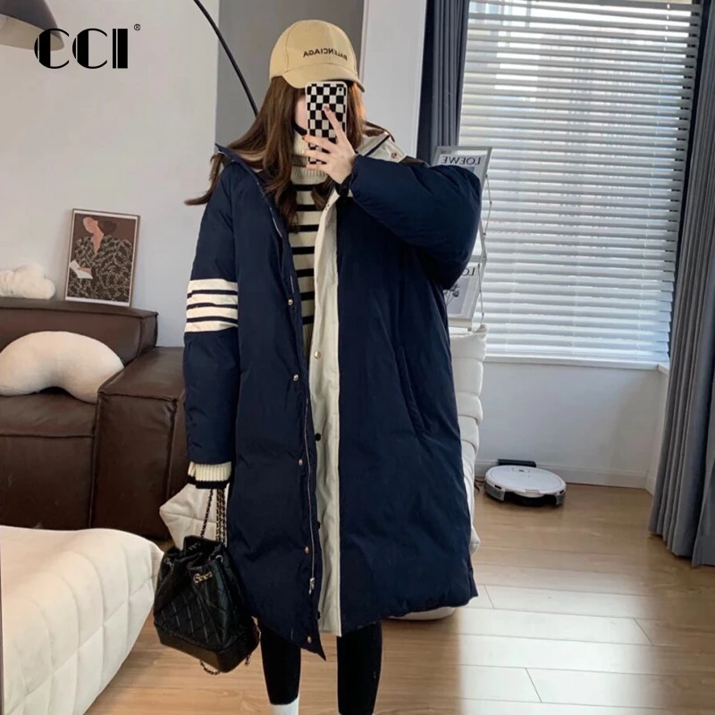 CCI Hooded Down Coat 2023 Winter Warm Dark Blue White Parka Puffer Jacket Duck Down Thickened Long Section Coat YJ107C
CCI Hooded Down Coat 2023 Winter Warm Dark Blue White Parka Puffer Jacket Duck Down Thickened Long Section Coat YJ107C