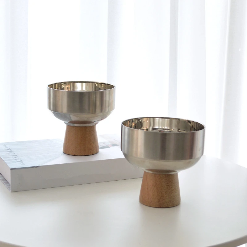 Круглый поднос для хранения в скандинавском стиле из нержавеющей стали, тарелка для фруктов с твердой деревянной основой, Настольная кухонная сервировочная тарелка, настольный поднос для хранения
Круглый поднос для хранения в скандинавском стиле из нержавеющей стали, тарелка для фруктов с твердой деревянной основой, Настольная кухонная сервировочная тарелка, настольный поднос для хранения