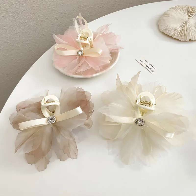New Sweet Rhinestone Crystal Large Flower Hair Claw Clips Big Flower Ponytail Holder Hair Clamps Barrettes Hair Accessories
New Sweet Rhinestone Crystal Large Flower Hair Claw Clips Big Flower Ponytail Holder Hair Clamps Barrettes Hair Accessories