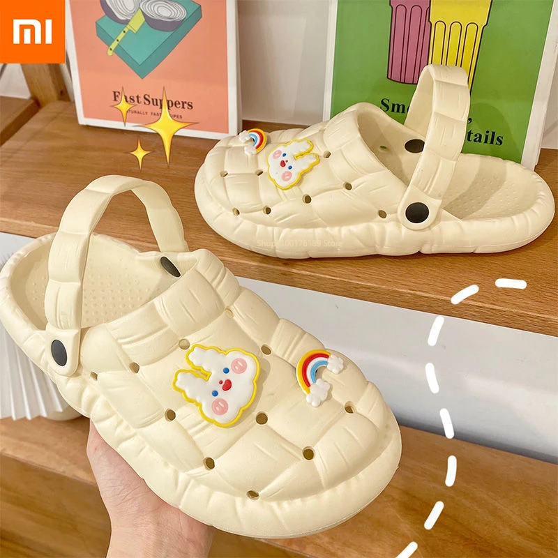 Xiaomi Summer cute hole shoes girl heart student beauty cartoon sandals big head thick bottom outside wearing beach sandals
Xiaomi Summer cute hole shoes girl heart student beauty cartoon sandals big head thick bottom outside wearing beach sandals