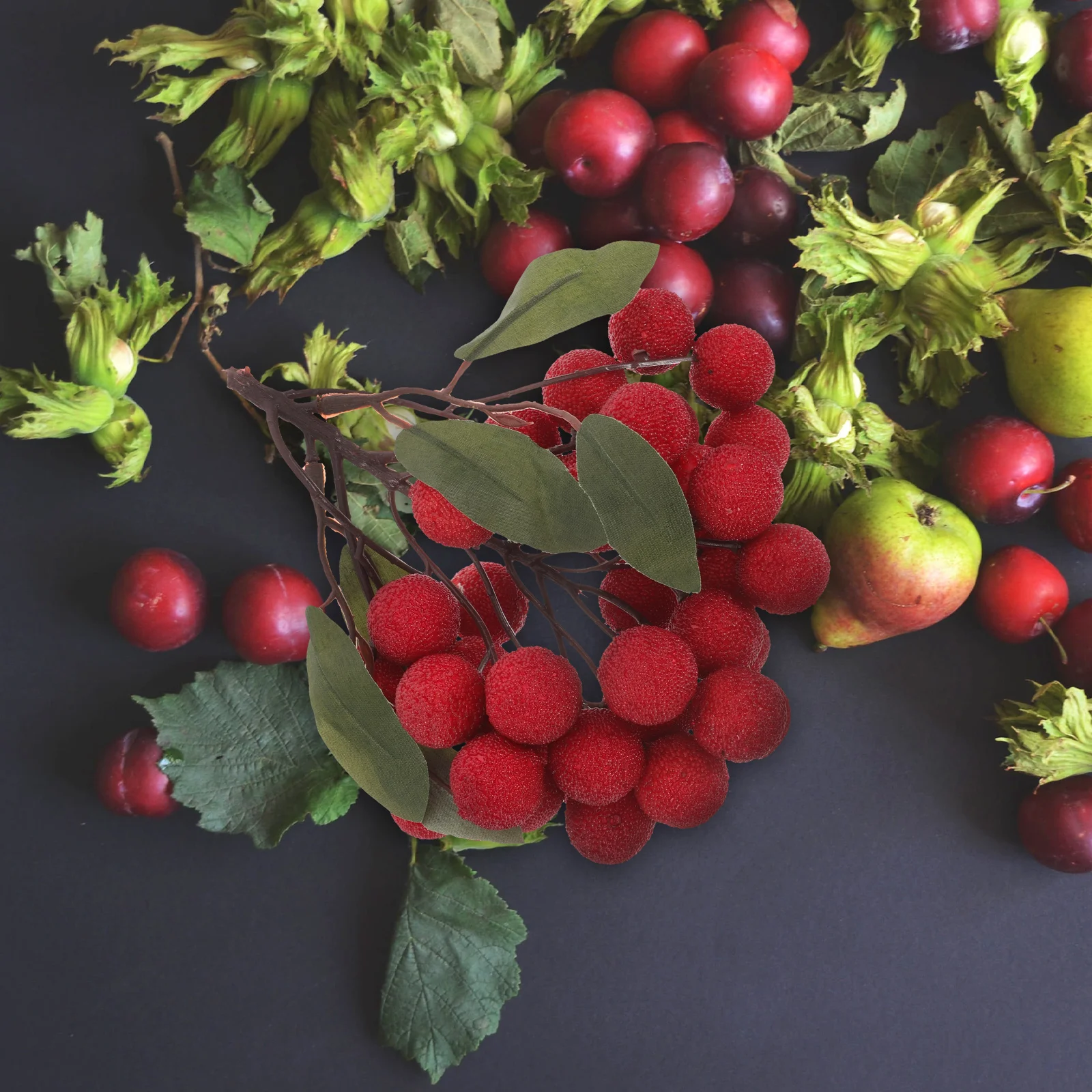 Lifelike Waxberry Adornment Photography Props Plastic Ornament Artificial Decoration Shop Window Fake Fruits
Lifelike Waxberry Adornment Photography Props Plastic Ornament Artificial Decoration Shop Window Fake Fruits