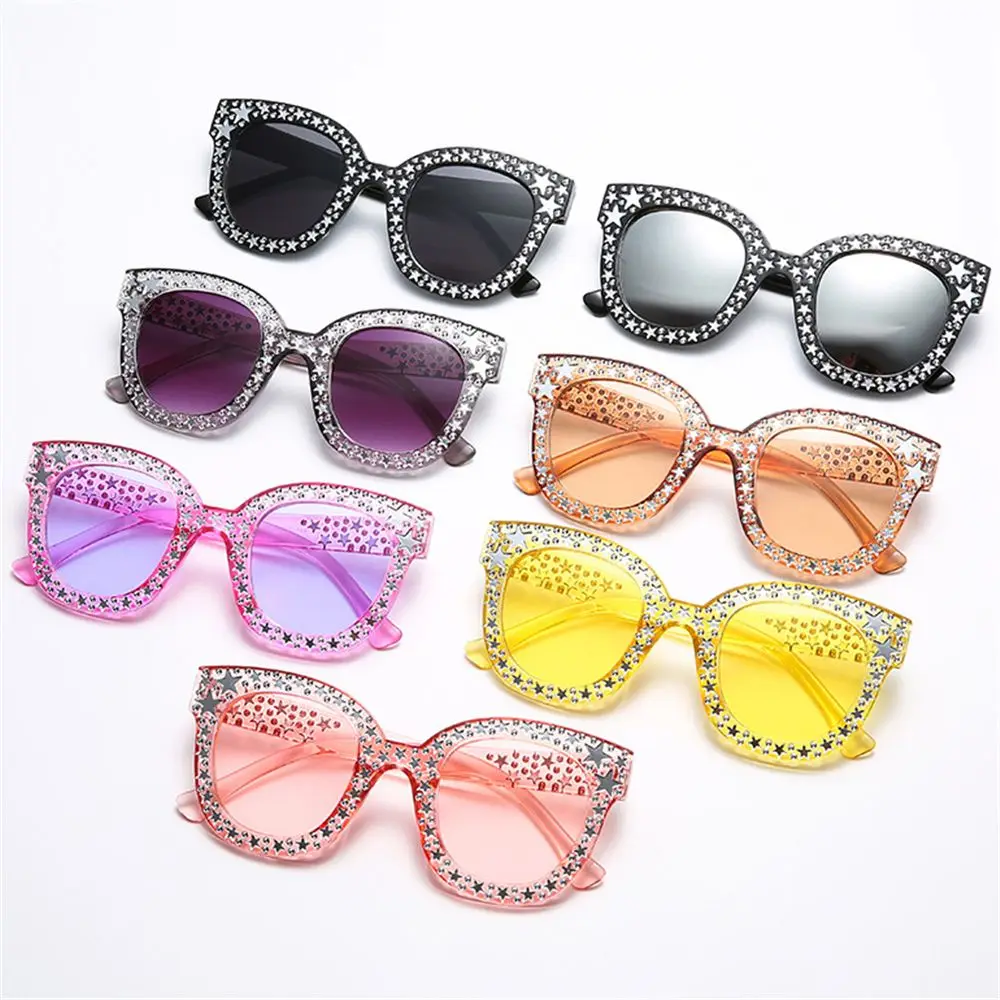 2022 Fashion Retro Diamond Crystal Sparkling Square Sunglasses Female Shades Women Sunglasses Oversized Sunglasses
2022 Fashion Retro Diamond Crystal Sparkling Square Sunglasses Female Shades Women Sunglasses Oversized Sunglasses
