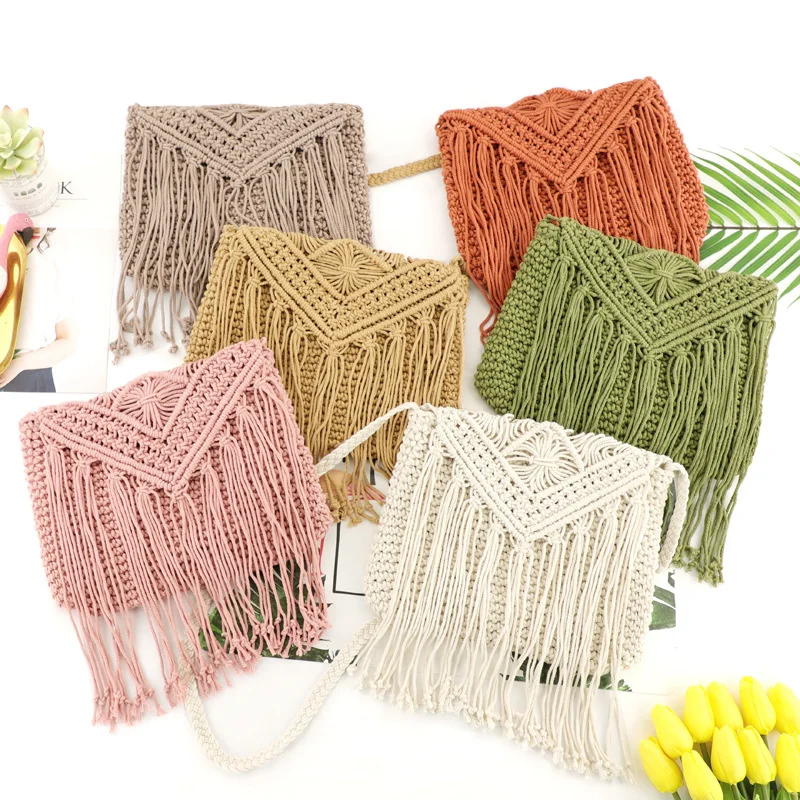 

Summer Beach Vacation Women Tassels Woven Bag Straw Rattan Weave Shoulder Crossbody Bags Ladies Fashion Tassels Handbags Purse