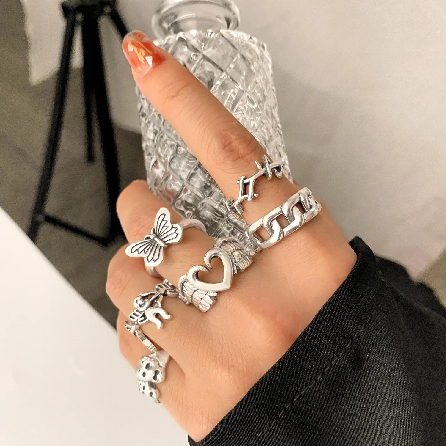 6pcs/Set Fashion Hiphop Butterfly Rings Set Trendy Retro Punk Silver Color Cool Women Ring Set Street Style Jewelry Gift
6pcs/Set Fashion Hiphop Butterfly Rings Set Trendy Retro Punk Silver Color Cool Women Ring Set Street Style Jewelry Gift