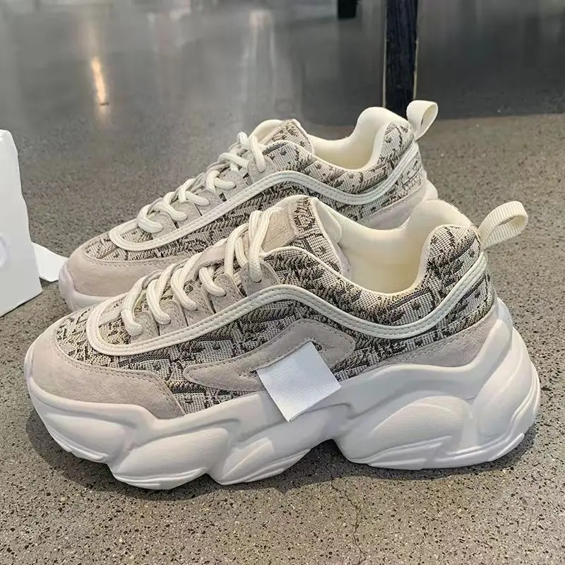 The new 2022 shoes torre shoes woman warfare red han edition student leisure shoes
The new 2022 shoes torre shoes woman warfare red han edition student leisure shoes