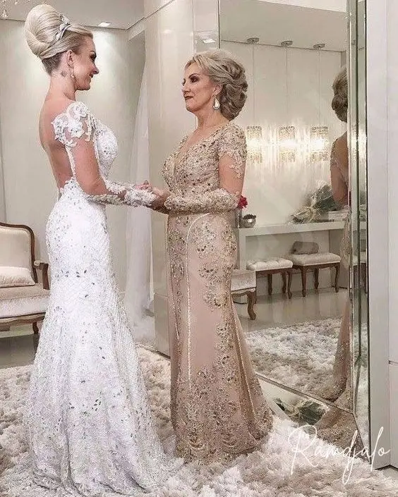 Stunning Champagne Long Gown with Sequins Beading Perfect Mother of the Bride or groom Dress Satin for Weddings and Formal Event
Stunning Champagne Long Gown with Sequins Beading Perfect Mother of the Bride or groom Dress Satin for Weddings and Formal Event