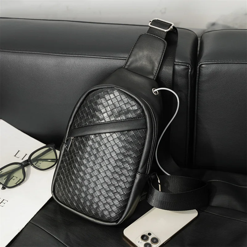 High Quality PU Leather Weave Shopping Chest Bags 2022 New Fashion Business Crossbody Bag Casual Travel Chest Pack Dropshipping
High Quality PU Leather Weave Shopping Chest Bags 2022 New Fashion Business Crossbody Bag Casual Travel Chest Pack Dropshipping