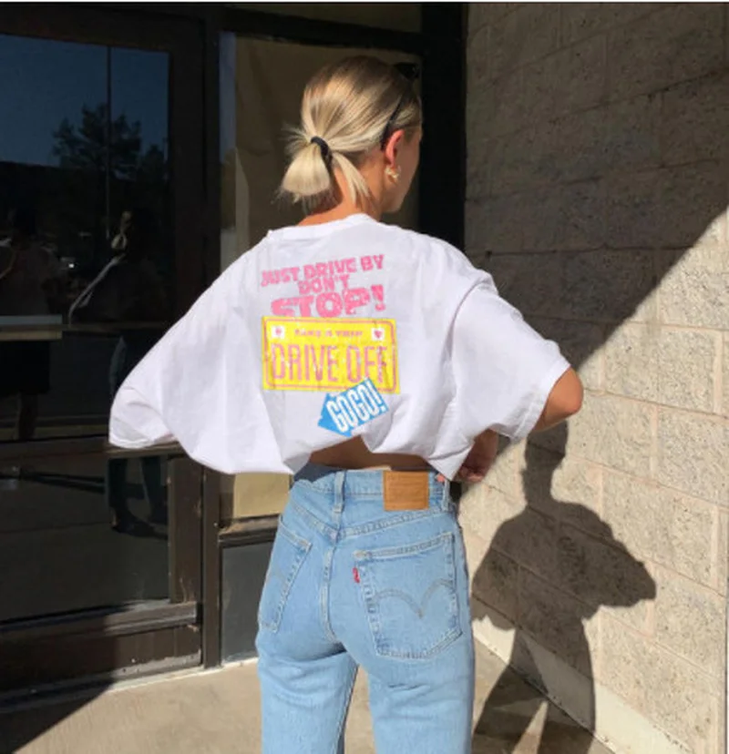 Boho Chic Back Letter Graphic Tee Printing Oversized T Shirt Women Fashion Top Summer Short Sleeve Tshirt Casual Elegant Shirt
Boho Chic Back Letter Graphic Tee Printing Oversized T Shirt Women Fashion Top Summer Short Sleeve Tshirt Casual Elegant Shirt