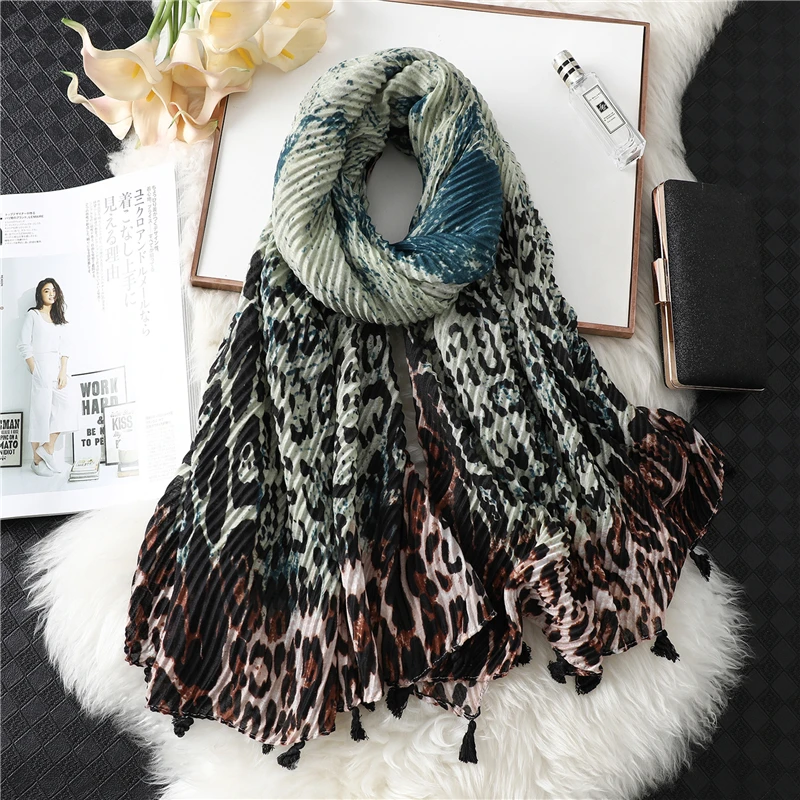 

H155 Winter Sjaal Voor Vrouwen Mode Luipaard Print Kwastje Fold Hijaabs Sjaals Warme Hoofdband Lady Foulard Bandana Crinkle