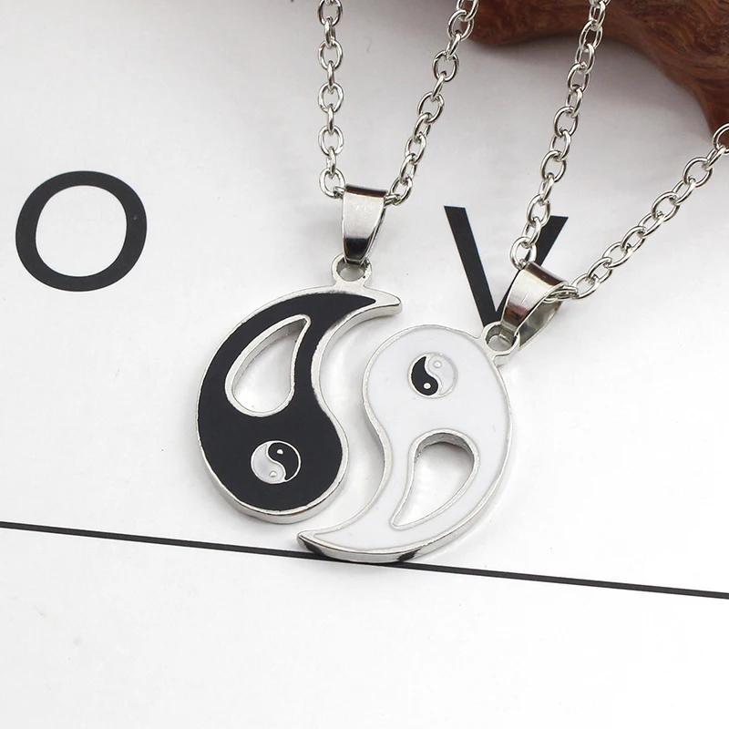 New Exquisite Tai Chi Wolf Pendant Necklace For Woman And Man Best Friend Metal Moon Star Chain Party Jewelry Accessories Gift
New Exquisite Tai Chi Wolf Pendant Necklace For Woman And Man Best Friend Metal Moon Star Chain Party Jewelry Accessories Gift