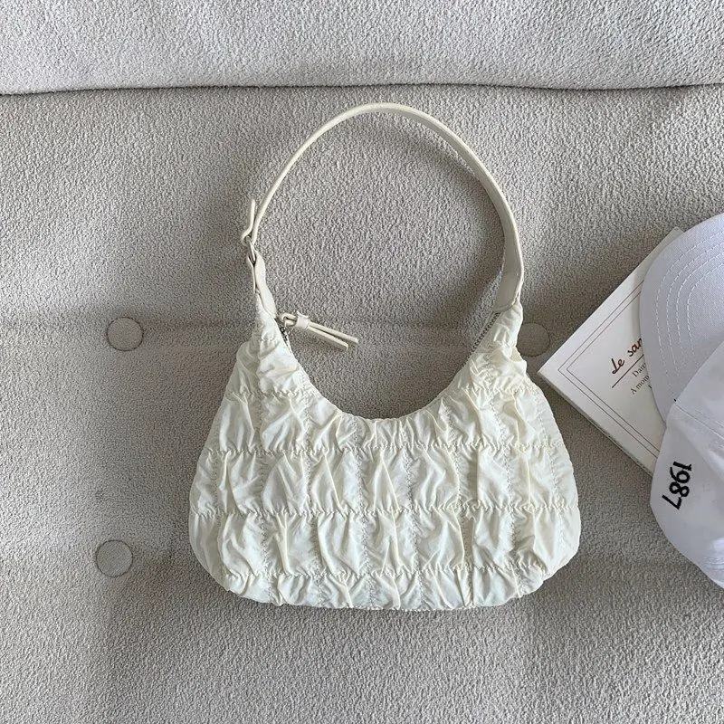 Cream Puff Bag, Girl Cloud Pleated bag, 2023 New Summer Fashion One Shoulder Dumpling, Sweet and Cool Underarm bag
Cream Puff Bag, Girl Cloud Pleated bag, 2023 New Summer Fashion One Shoulder Dumpling, Sweet and Cool Underarm bag