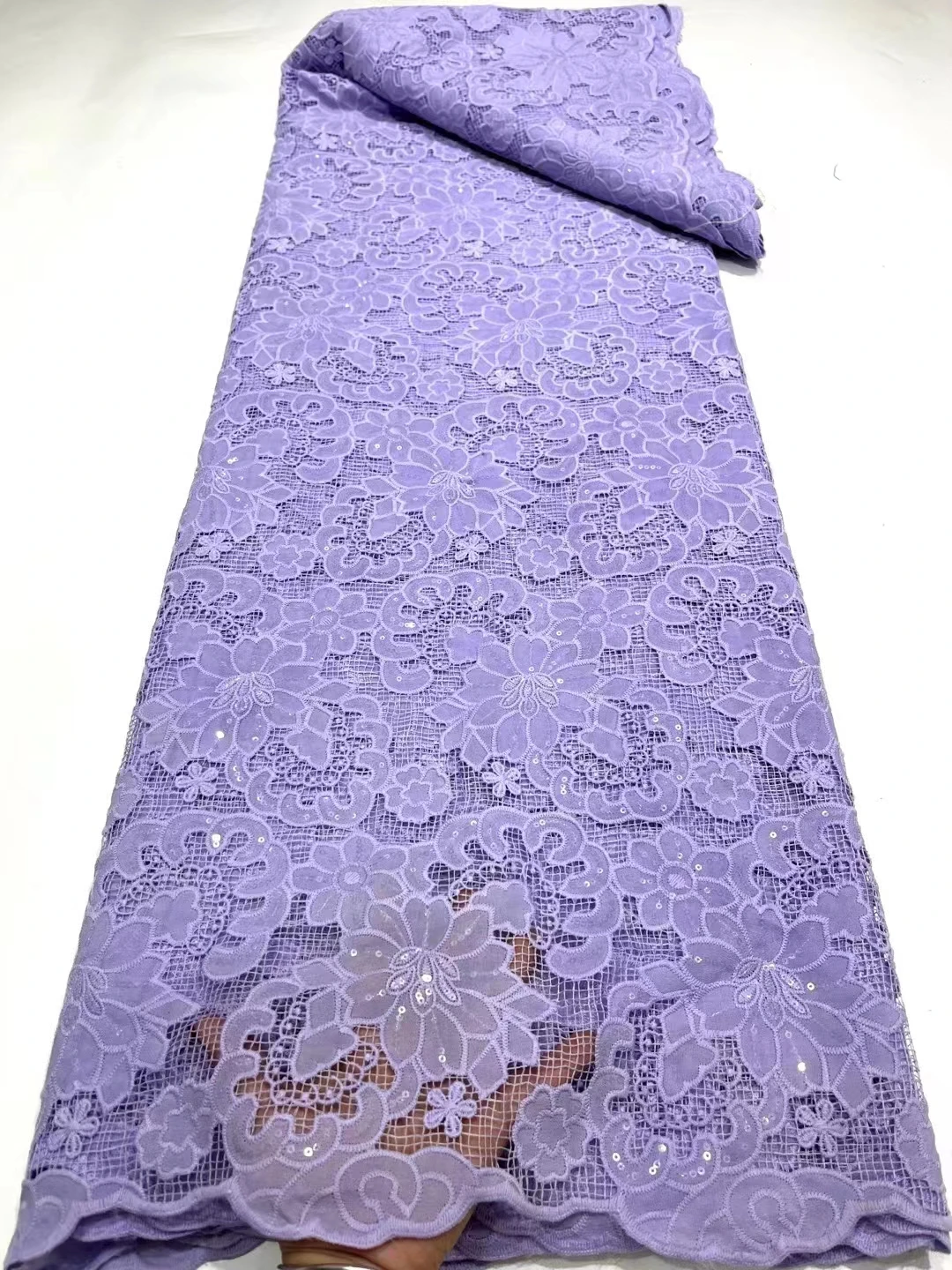New cotton hollow water-soluble lace embossed sequin embroidery fabric, African sequin wedding dress designer fabric 5 yards 
New cotton hollow water-soluble lace embossed sequin embroidery fabric, African sequin wedding dress designer fabric 5 yards