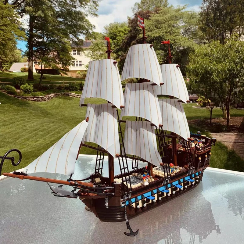 Pirates Imperial Caribbean Building Blocks Set Flagship Model DIY Compatible 10210 4195 4184 Christmas Toys for Boy Gifts Kids
Pirates Imperial Caribbean Building Blocks Set Flagship Model DIY Compatible 10210 4195 4184 Christmas Toys for Boy Gifts Kids
