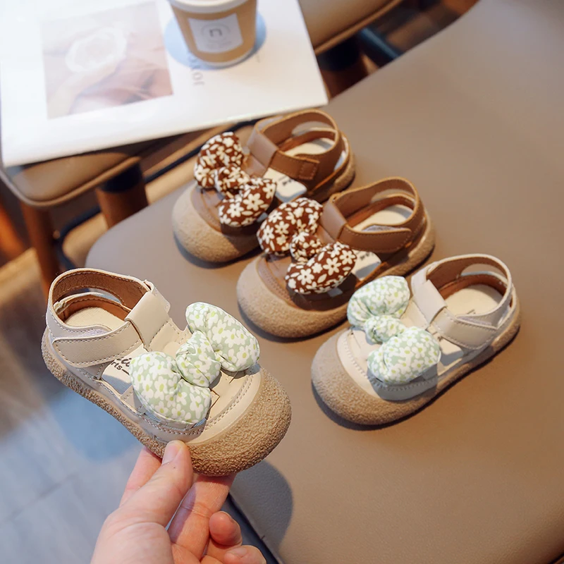 2023 Summer Baby Girls Sandals Kids Cut-Outs Floral Bow Shoes Children Beach Sandals Comfortable Soft Sole Infant Casual Shoes
2023 Summer Baby Girls Sandals Kids Cut-Outs Floral Bow Shoes Children Beach Sandals Comfortable Soft Sole Infant Casual Shoes
