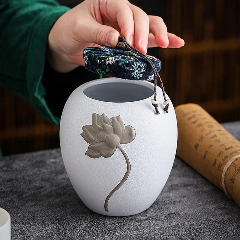 Storage Chinese Tea Box Porcelain Container Kitchen Modern Puer Tea Box Traditional Cylindrical Ceremony Theedoos Container
Storage Chinese Tea Box Porcelain Container Kitchen Modern Puer Tea Box Traditional Cylindrical Ceremony Theedoos Container