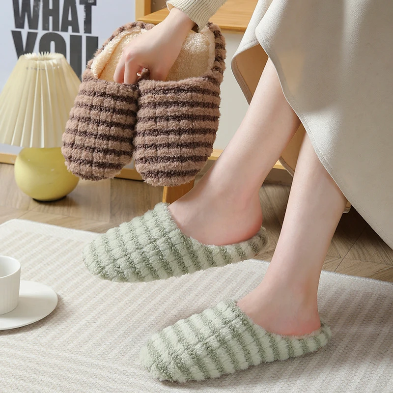 Winter Warm Slippers Plush Lovers Home Slipper Couple Indoor Anti Slip Shoes House Floor Soft Bottom Mute Slipper Flip Flop
Winter Warm Slippers Plush Lovers Home Slipper Couple Indoor Anti Slip Shoes House Floor Soft Bottom Mute Slipper Flip Flop