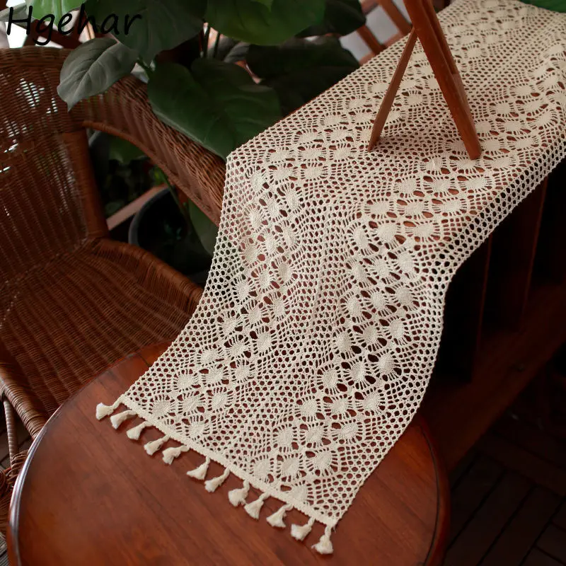 Table Runner Knitted Tassel Design Pastoral Ins Japan Style Decoration Chic Retro Hollow Out Elegant Solid Restaurant Hot Sale 
Table Runner Knitted Tassel Design Pastoral Ins Japan Style Decoration Chic Retro Hollow Out Elegant Solid Restaurant Hot Sale