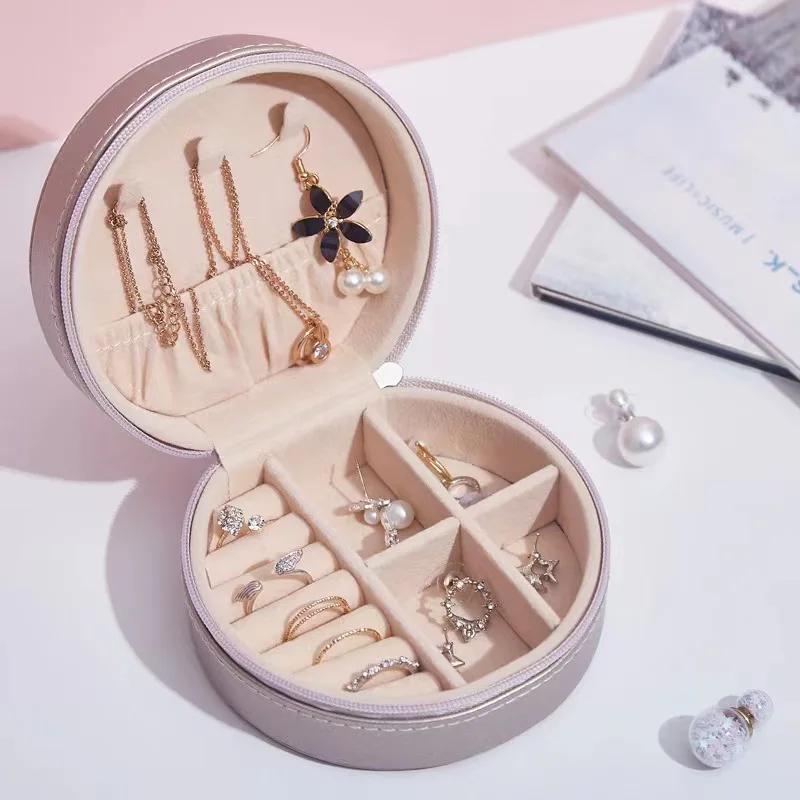 PU Leather Simple Jewelry Box Earrings Creative Portable Jewelry Storage Box Earrings Rings Necklace Small Jewelry Box
PU Leather Simple Jewelry Box Earrings Creative Portable Jewelry Storage Box Earrings Rings Necklace Small Jewelry Box