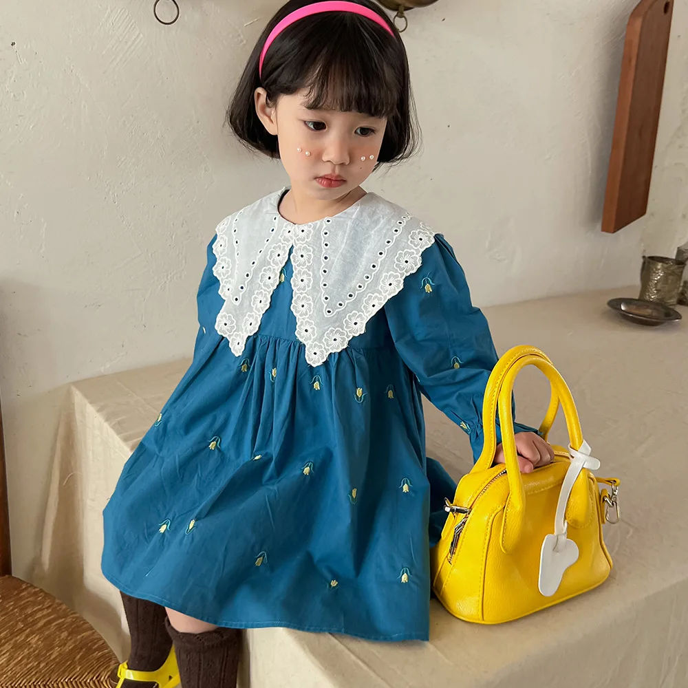 Spring Korean style fashion embroidery dresses for Girls big turn-down collar cotton loose dress
Spring Korean style fashion embroidery dresses for Girls big turn-down collar cotton loose dress