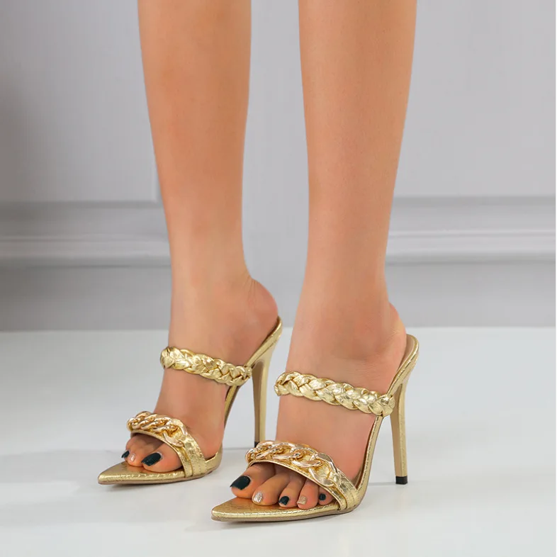 2022 New Arrived Gold Women Sandals Fashion Metal Chain Designs Heeled Slingbacks Summer Shoes High heels Wedding Bride Shoes
2022 New Arrived Gold Women Sandals Fashion Metal Chain Designs Heeled Slingbacks Summer Shoes High heels Wedding Bride Shoes