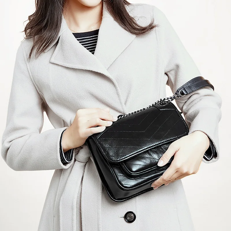 2023 New Luxury Designer Lady Handbag Messenger Chain Women Bag Genuine Leather Shoulder Small Square Bag Cowhide Top Quality
2023 New Luxury Designer Lady Handbag Messenger Chain Women Bag Genuine Leather Shoulder Small Square Bag Cowhide Top Quality
