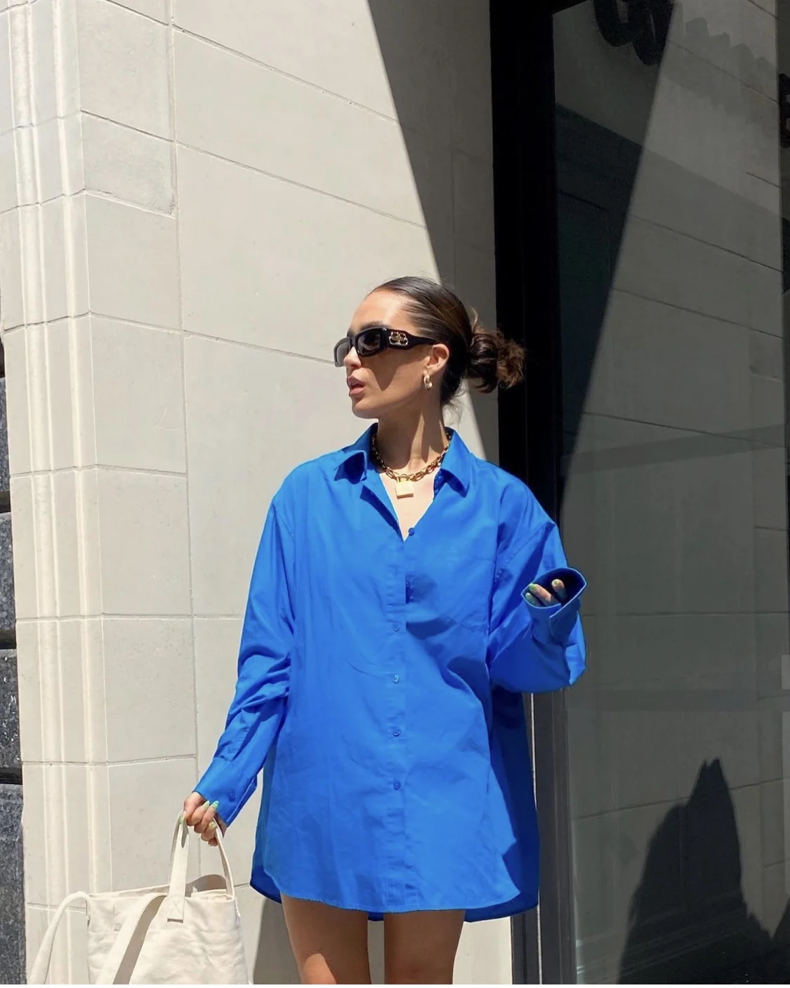 Woman Chic Royal Blue BV Green Pink White Satin Elegant Loose Long Sleeve Ladies Blouse Shirt
Woman Chic Royal Blue BV Green Pink White Satin Elegant Loose Long Sleeve Ladies Blouse Shirt
