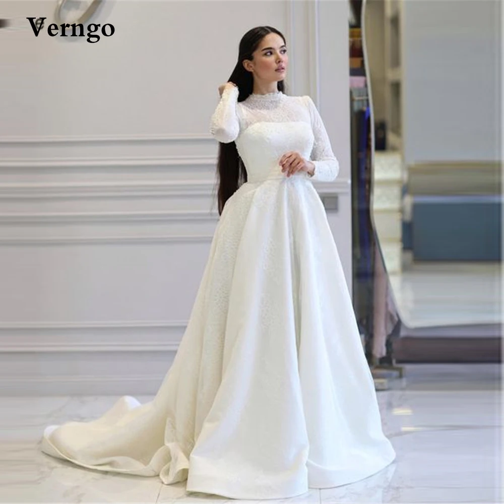 Verngo Modest Lace Long Sleeves Wedding Dresses High Neck Sweep Train Vintage Arabic Women Bride Gowns Robe de mariage
Verngo Modest Lace Long Sleeves Wedding Dresses High Neck Sweep Train Vintage Arabic Women Bride Gowns Robe de mariage