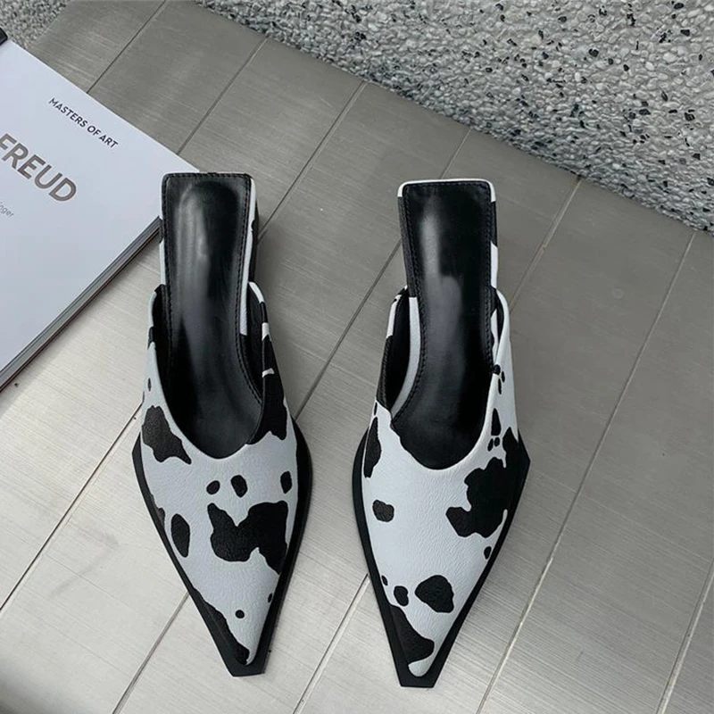 New Brand Design Women Slipper 2022 Spring Ladies Slip On Mules Shoes Pointed Toe Low Heel Sandal Outdoor Casual Slides
New Brand Design Women Slipper 2022 Spring Ladies Slip On Mules Shoes Pointed Toe Low Heel Sandal Outdoor Casual Slides