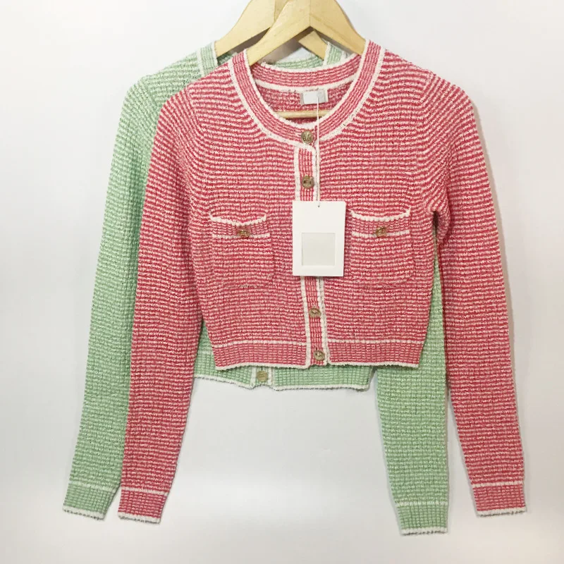 Knitted Striped Roundneck Sweater for Woman Designer Luxury Knitwear Jersey Harajuku Kpop Korean Style 
Knitted Striped Roundneck Sweater for Woman Designer Luxury Knitwear Jersey Harajuku Kpop Korean Style