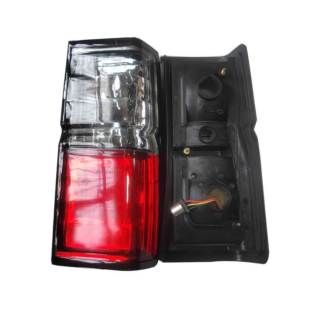 Пара светодиодных стоп-сигналов для Nissan Jeep Terrano D21of Crystal White и дымчатого цвета 1987–1995 гг.
Пара светодиодных стоп-сигналов для Nissan Jeep Terrano D21of Crystal White и дымчатого цвета 1987–1995 гг.