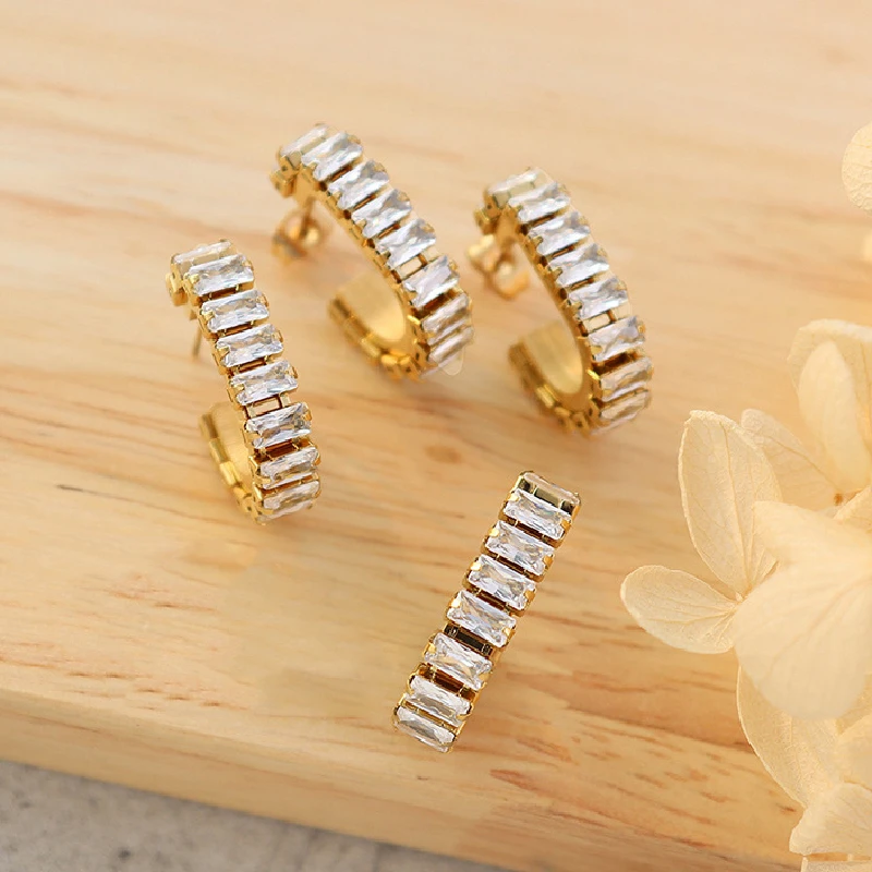 U-Shaped Zircon Full Diamond Earrings For Women Stud Earrings High Quality Jewelry For Lover Party Girl Gifts
U-Shaped Zircon Full Diamond Earrings For Women Stud Earrings High Quality Jewelry For Lover Party Girl Gifts