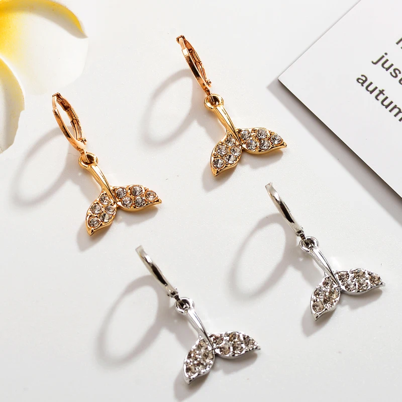 2 Pairs Enamel Inlaid Diamond Fishtail Earrings Charming Party Wedding Ladies Necklace Drop Jewelry Pendant Ornament DIY Making
2 Pairs Enamel Inlaid Diamond Fishtail Earrings Charming Party Wedding Ladies Necklace Drop Jewelry Pendant Ornament DIY Making