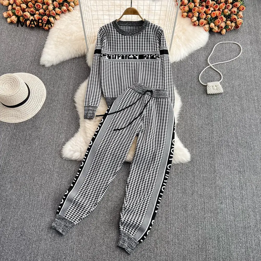 Fashion Designer Luxury Y2k Print Knitted Pants Set For Women Winter Long Sleeved O-neck Pullover Sweater+high Waist Long Pants
Fashion Designer Luxury Y2k Print Knitted Pants Set For Women Winter Long Sleeved O-neck Pullover Sweater+high Waist Long Pants