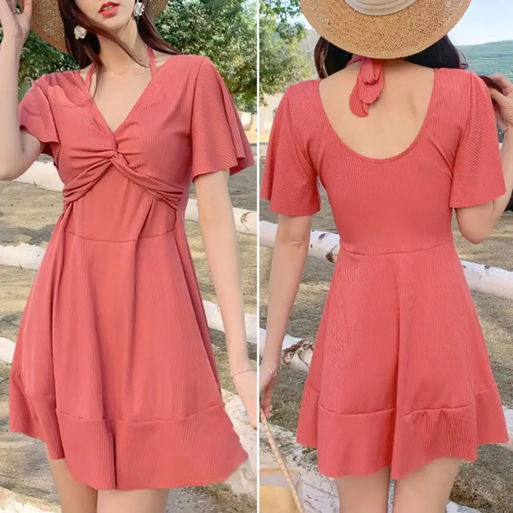 Женский купальник с коротким рукавом и U-образной спинкой
Женский купальник с коротким рукавом и U-образной спинкой