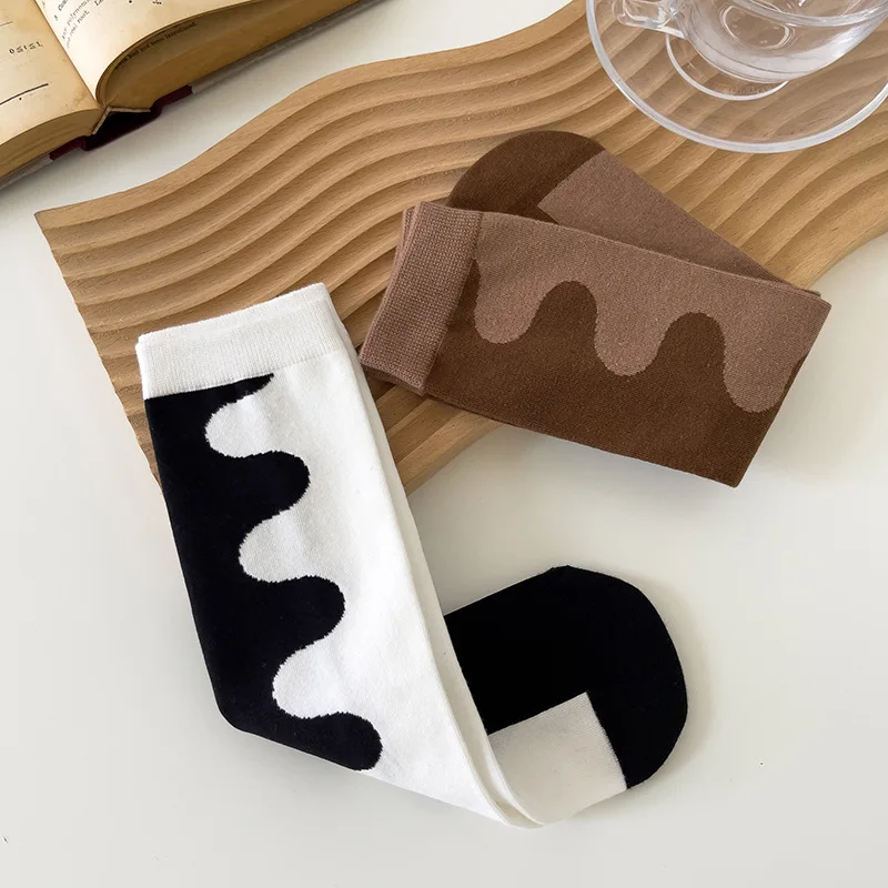 Spring Autumn Wave Pattern Casual Korean Style Women Cartoon Retro Design Cotton Socks Sox
Spring Autumn Wave Pattern Casual Korean Style Women Cartoon Retro Design Cotton Socks Sox