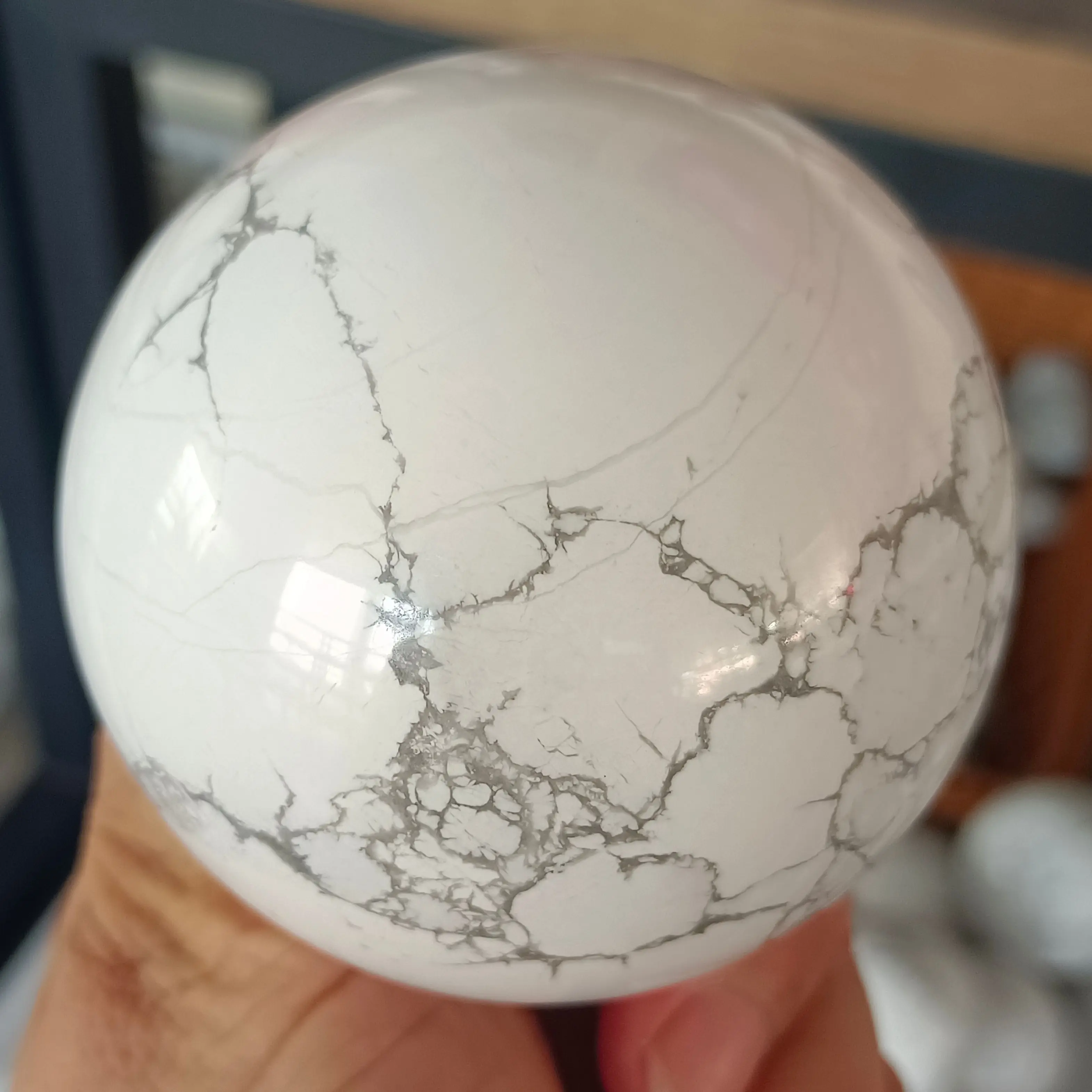 Natural White Turquoise Ball Hand Polished Crystal Energy Healing Home Office Decoration Craft Gifts Feng Shui Ornaments
Natural White Turquoise Ball Hand Polished Crystal Energy Healing Home Office Decoration Craft Gifts Feng Shui Ornaments