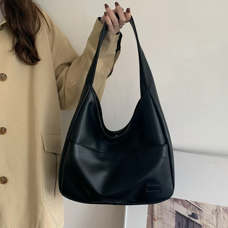 Large Capacity Bucket Bag 2023 New Autumn/Winter Women's PU Soft Leather Magnetic Buckle Double Pocket Shoulder Bag Handbag Tide
Large Capacity Bucket Bag 2023 New Autumn/Winter Women's PU Soft Leather Magnetic Buckle Double Pocket Shoulder Bag Handbag Tide