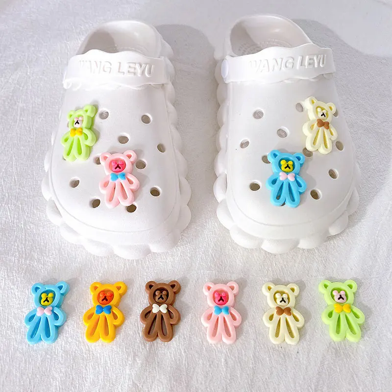 1pcs Sale Cartoon Hollow Bear Sneakers Shoe Buckle Novelty Cute Croc Shoes Charms Accessories Decorations Clogs Girls X-mas Gift
1pcs Sale Cartoon Hollow Bear Sneakers Shoe Buckle Novelty Cute Croc Shoes Charms Accessories Decorations Clogs Girls X-mas Gift