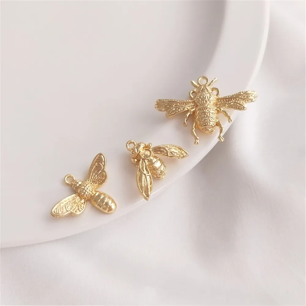 14K Gold Filled Plated Zirconium Tail Pendant 14K gold whale Mermaid Tail pendant Diy earrings accessories
14K Gold Filled Plated Zirconium Tail Pendant 14K gold whale Mermaid Tail pendant Diy earrings accessories