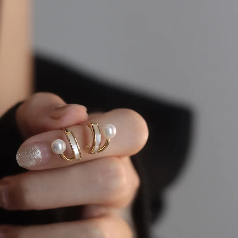 Korean Fashion Simple and Small Drop Glaze Pearl Earrings Delicate Accessories For Woman Christmas Party Girls Luxury Jewelry
Korean Fashion Simple and Small Drop Glaze Pearl Earrings Delicate Accessories For Woman Christmas Party Girls Luxury Jewelry