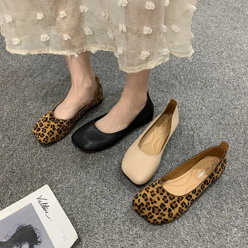 2022 Spring Summer Mary Janes Flats Shoes Square Head Retro Women Slip on Fashion Shallow Mouth Shoes PU Leather Zapatos E121
2022 Spring Summer Mary Janes Flats Shoes Square Head Retro Women Slip on Fashion Shallow Mouth Shoes PU Leather Zapatos E121