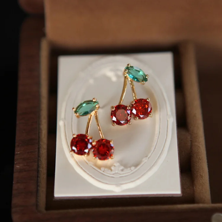 Fashionable and Sweet Artistic Design Earrings S925 Sterling Silver Gold-plated Earrings Fruit Cherry Earrings Earrings Female
Fashionable and Sweet Artistic Design Earrings S925 Sterling Silver Gold-plated Earrings Fruit Cherry Earrings Earrings Female