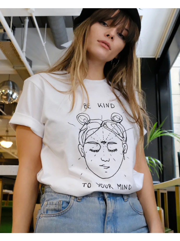 Be Kind To Your Mind Забавные Рубашки Женская Повседневная графическая футболка Tumblr хипстерские гранж рубашки с цитатами летние топы с коротким рук...
Be Kind To Your Mind Забавные Рубашки Женская Повседневная графическая футболка Tumblr хипстерские гранж рубашки с цитатами летние топы с коротким рук...