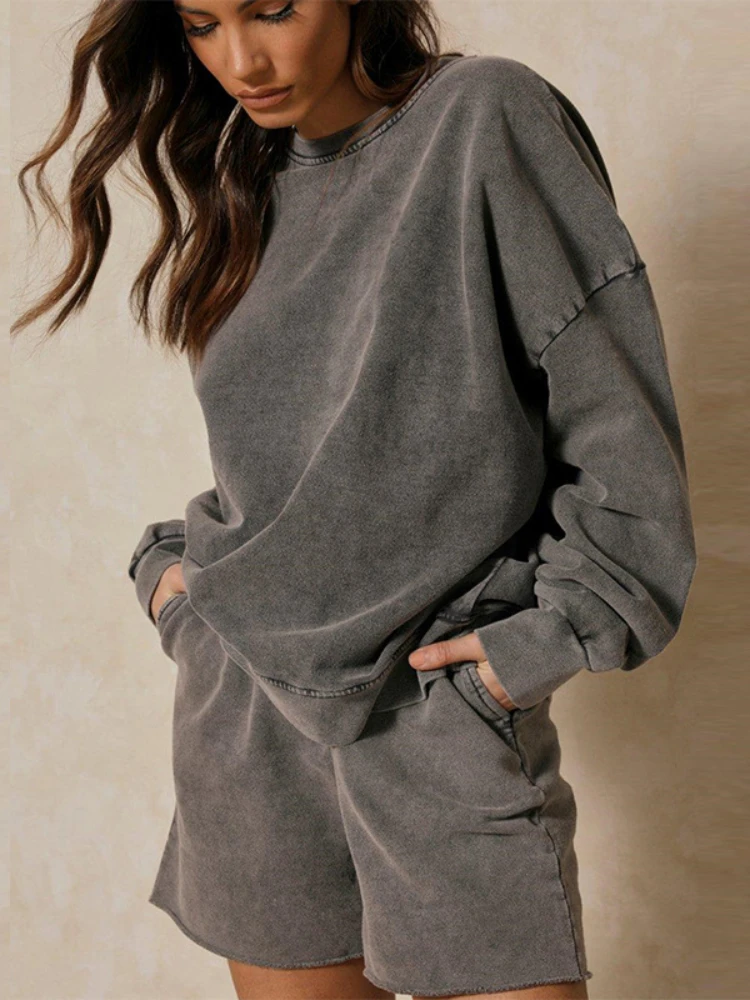 Women's Sets Long Sleeve Top Shorts Set Solid Loose Casual Outfits Autumn Clothes Comfortable Two Piece Home Sweatshirt Suit
Women's Sets Long Sleeve Top Shorts Set Solid Loose Casual Outfits Autumn Clothes Comfortable Two Piece Home Sweatshirt Suit