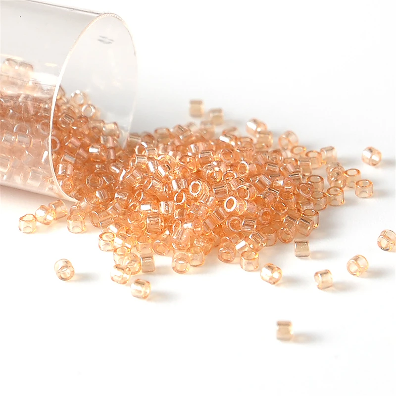 Бусины прозрачные блестящие стеклянные для изготовления ювелирных изделий, 10 г, 2000 шт., 11/0 JP Miyuki Delica
Бусины прозрачные блестящие стеклянные для изготовления ювелирных изделий, 10 г, 2000 шт., 11/0 JP Miyuki Delica