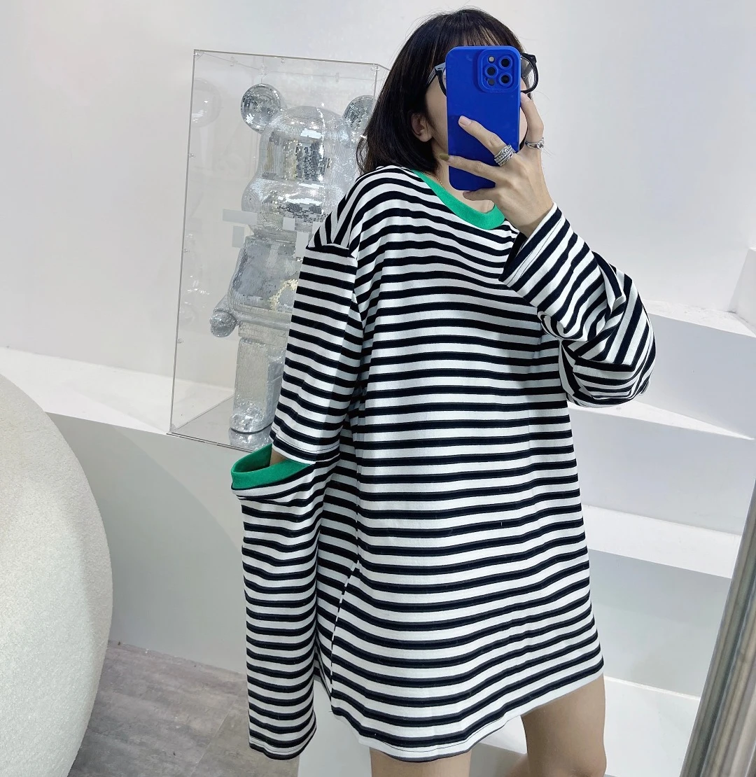 120423 Autumn Winter Fashion Classic Brand Luxury Design Casual Loose Contrast Stripes Split Panel Long Sleeve T-shirt Women A2
120423 Autumn Winter Fashion Classic Brand Luxury Design Casual Loose Contrast Stripes Split Panel Long Sleeve T-shirt Women A2