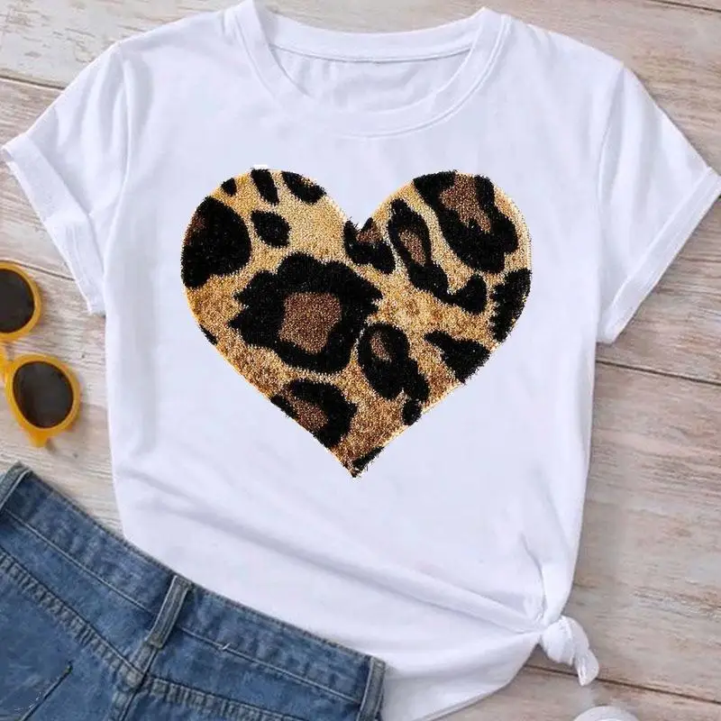 Graphic T Shirt Fashion Leopard Love Heart 90s Clothes Summer Tee Ladies Cartoon Clothing Short Sleeve Women T-shirt Female Top
Graphic T Shirt Fashion Leopard Love Heart 90s Clothes Summer Tee Ladies Cartoon Clothing Short Sleeve Women T-shirt Female Top