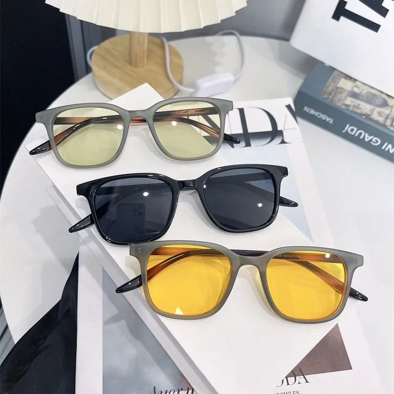 Fashion Gradient Pink Sunglasses Ladies Retro Brown Dark Glasses Men Trend Yellow Black Frame Glasses Sun Protection Glasses
Fashion Gradient Pink Sunglasses Ladies Retro Brown Dark Glasses Men Trend Yellow Black Frame Glasses Sun Protection Glasses