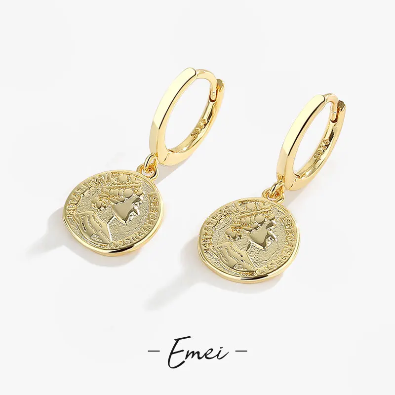 European And American Retro Style Gold Simple Earrings Queen Elizabeth Coins Coin Cool Versatile Women
European And American Retro Style Gold Simple Earrings Queen Elizabeth Coins Coin Cool Versatile Women