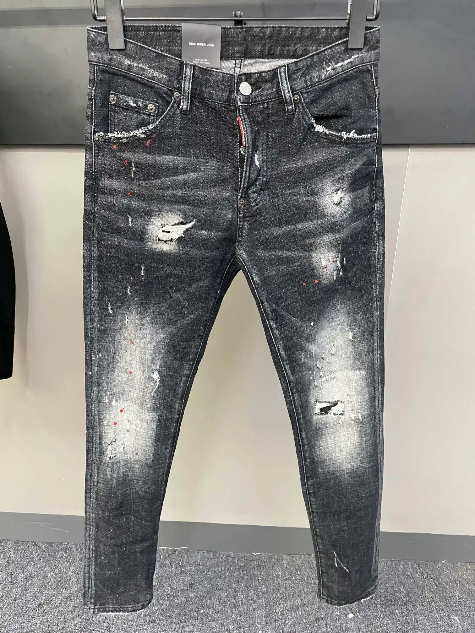 2022 New Worn Simple D2 Men's Self-cultivation Ripped All-match Stretch Jeans Tight-fitting Small Straight
2022 New Worn Simple D2 Men's Self-cultivation Ripped All-match Stretch Jeans Tight-fitting Small Straight